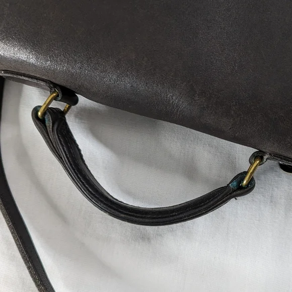 VTG Coach Station Bag Black Leather Crossbody Purse - Picture 9 of 14